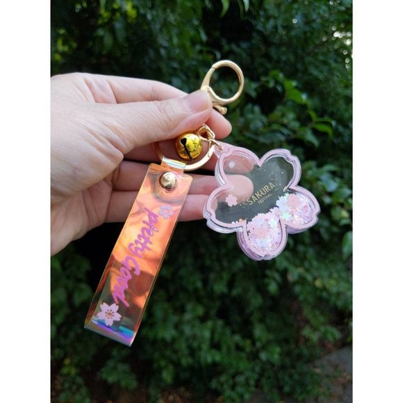 Sakura Liquid Shaker Keychain Snowglobe shaker keychain NIP - Picture 5 of 8